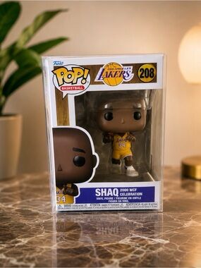 Funko Pop! Shaq #208 Los Angeles Lakers 2000 WCF Celebration w/ Protector